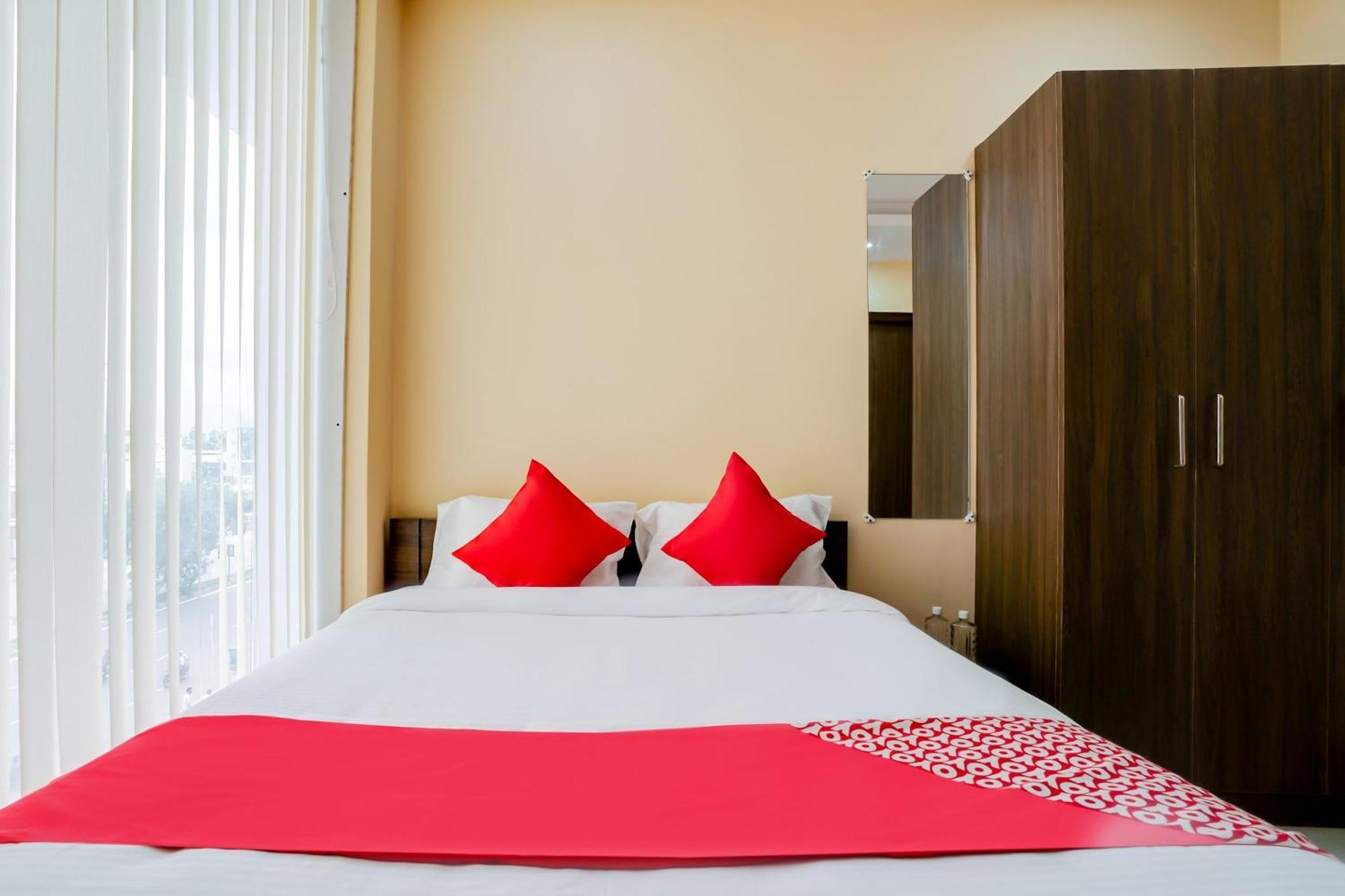 Hotel O Alekhya Residency Cafe Bahar Sururnagar Exteriér fotografie