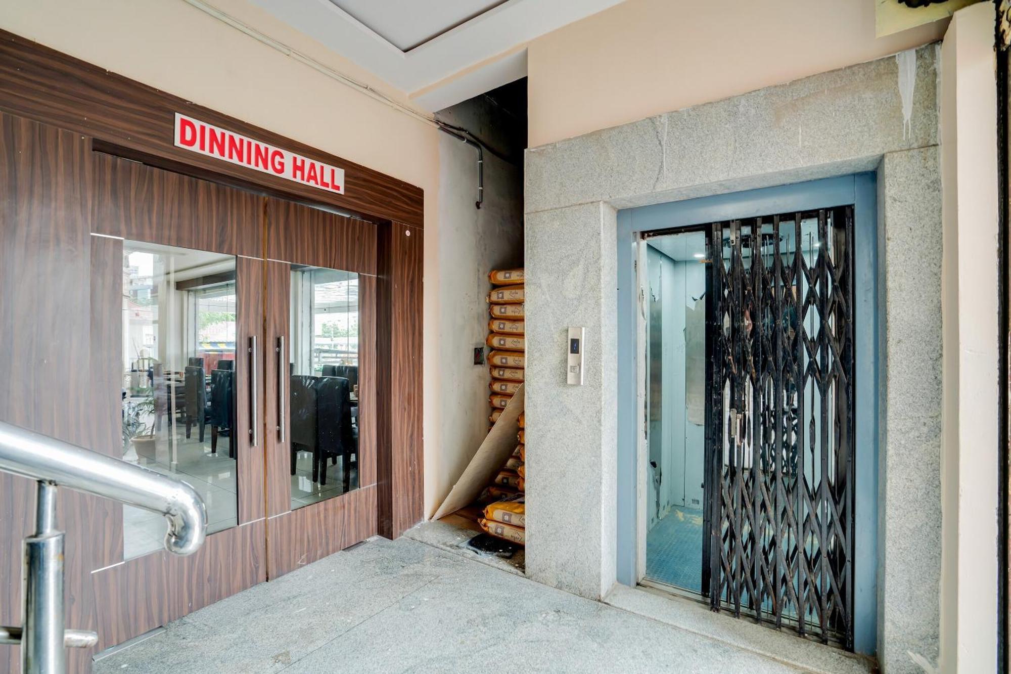 Hotel O Alekhya Residency Cafe Bahar Sururnagar Exteriér fotografie