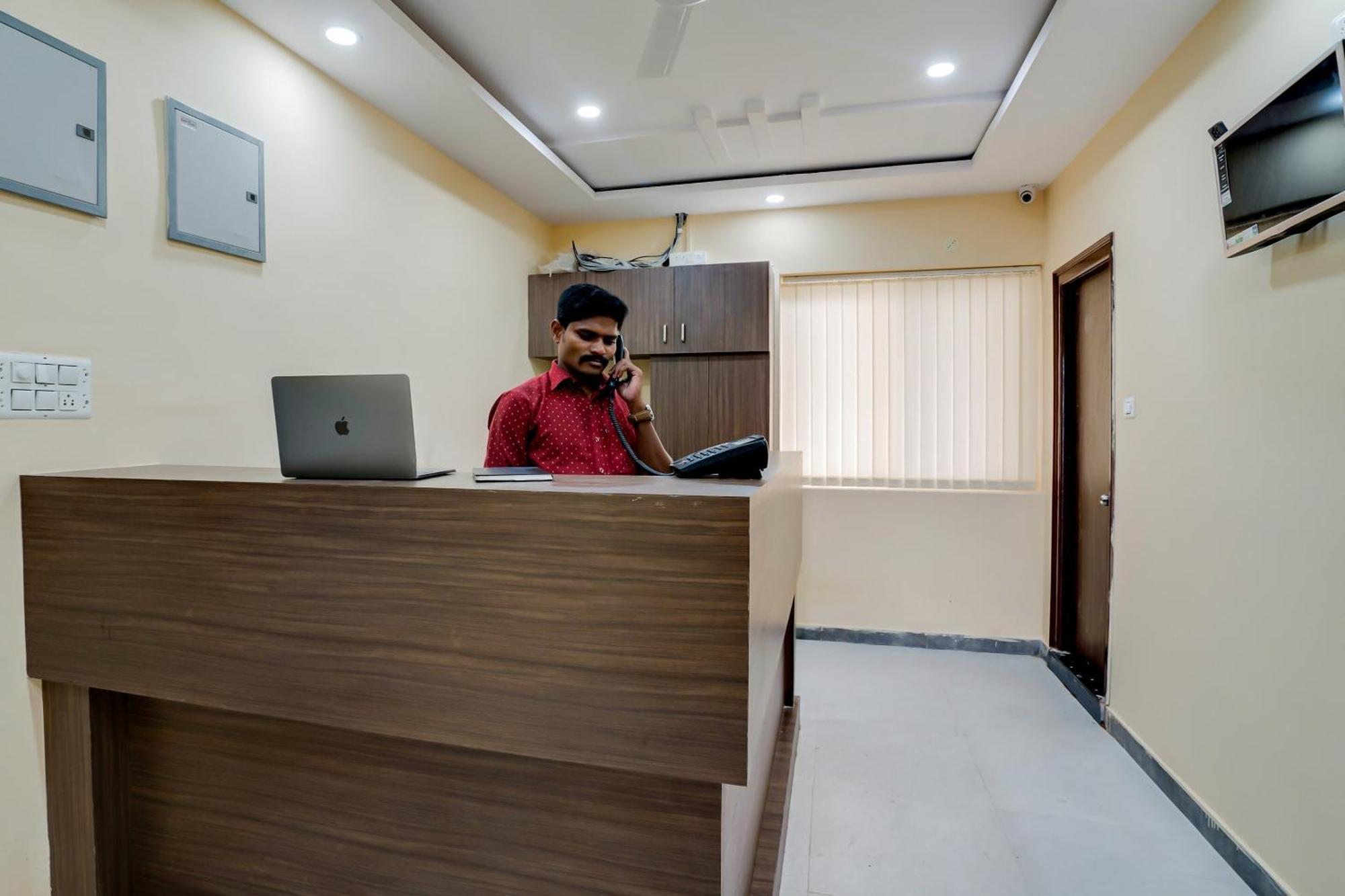 Hotel O Alekhya Residency Cafe Bahar Sururnagar Exteriér fotografie